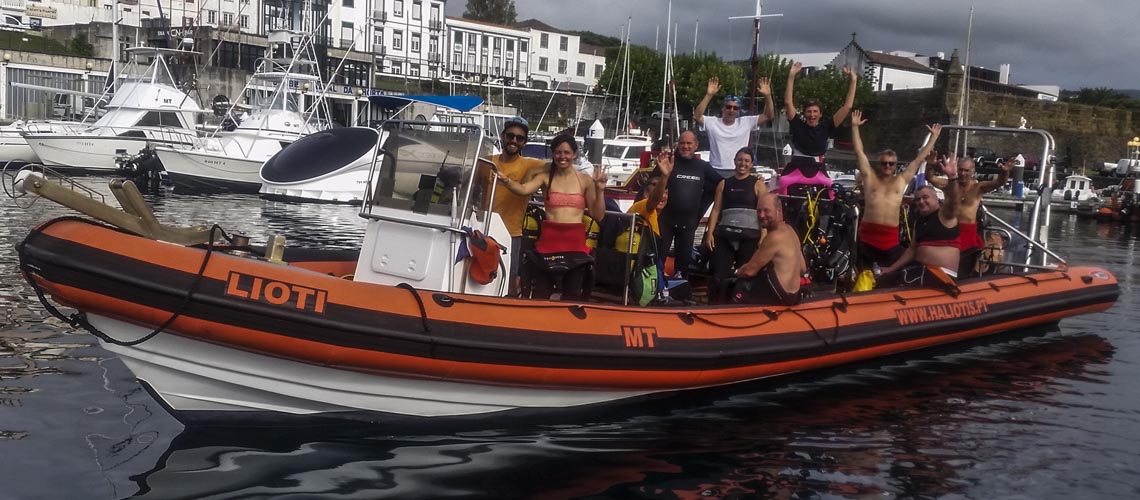 Embarcação Semi-rigida Lioti Embarcação Semi-rigida Lioti